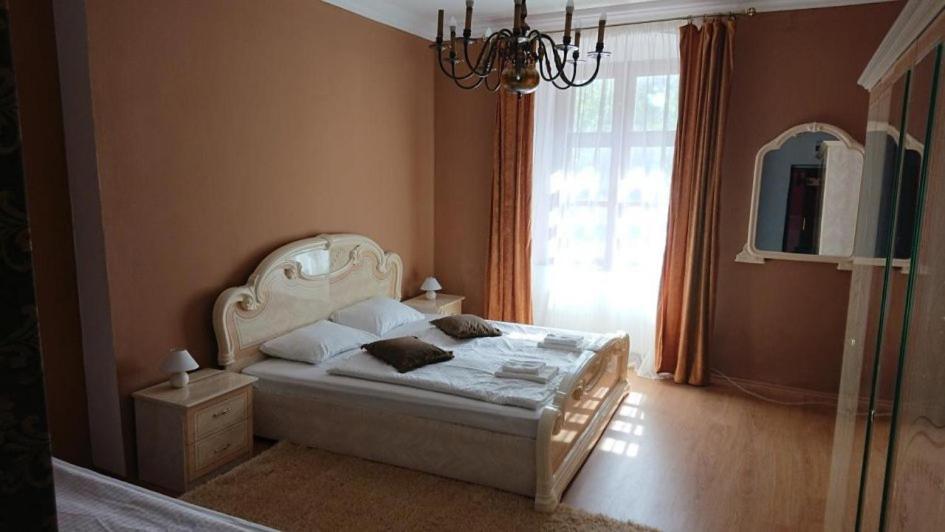 Korona Szallo Sárvár Extérieur photo